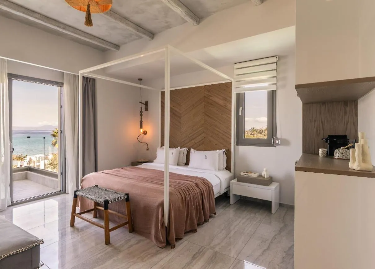 Blue Carpet Luxury Suites 佩科霍里 3*,