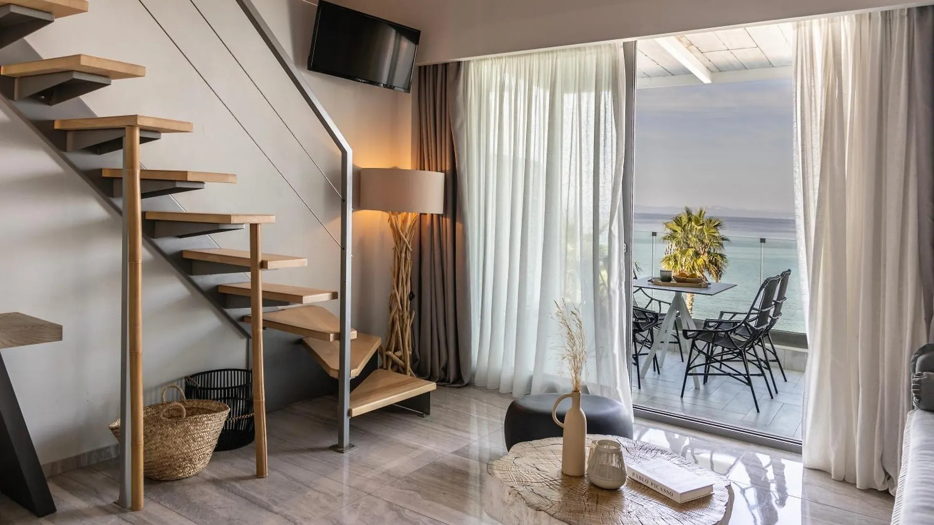 公寓式酒店 Blue Carpet Luxury Suites 佩科霍里